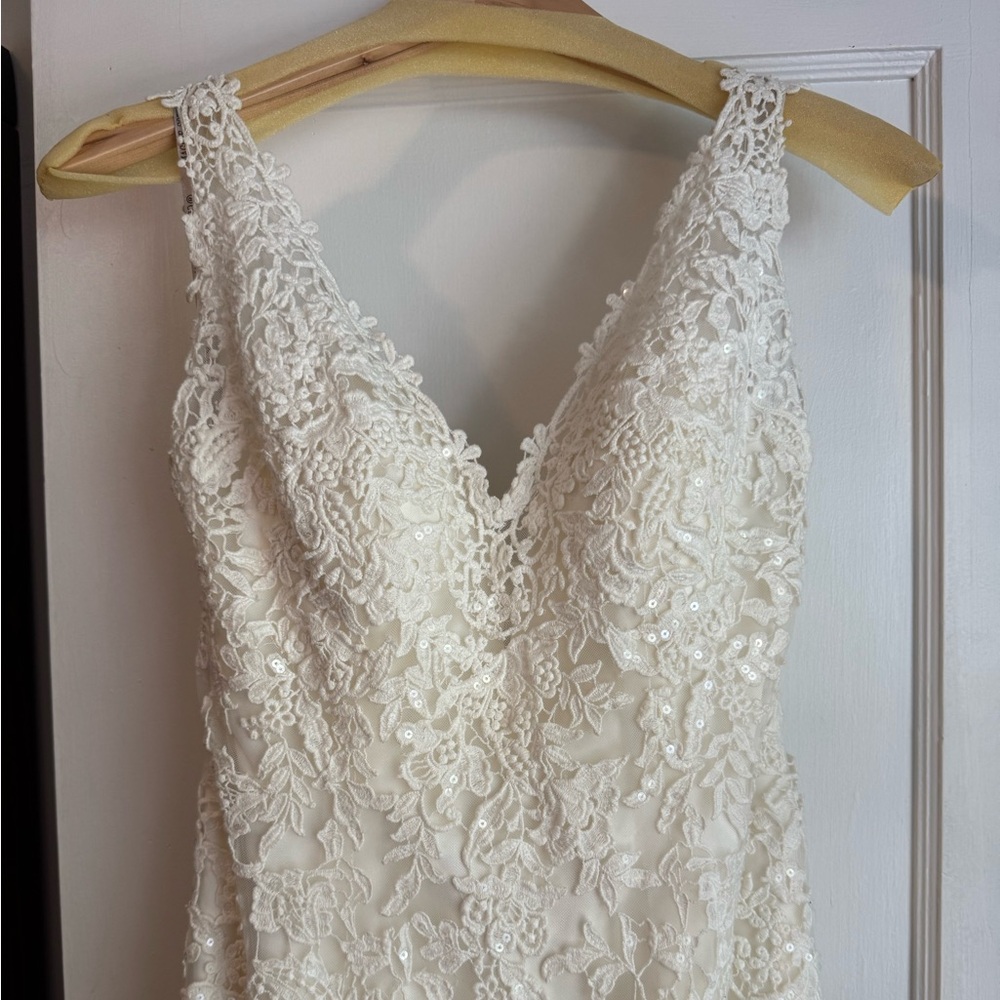Maggie Sottero Wedding Gown - Picture 3 of 7